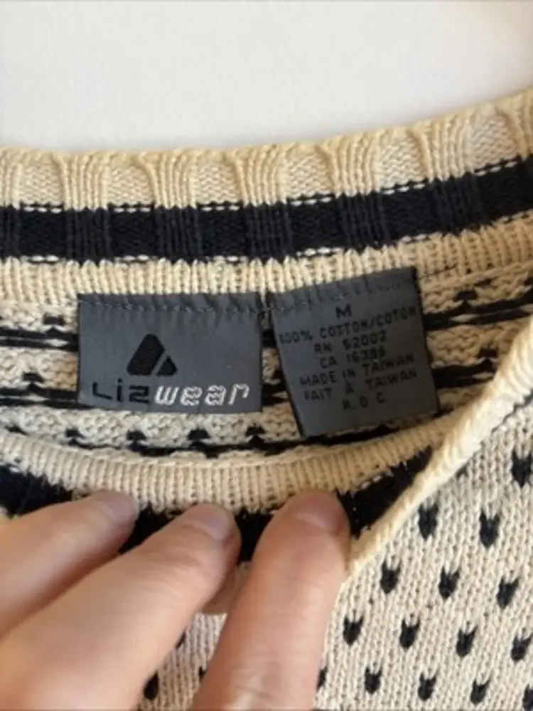 RARE‎ Vintage Lizwear Black and White Sweater Sz M Pullover Crewneck Pattern